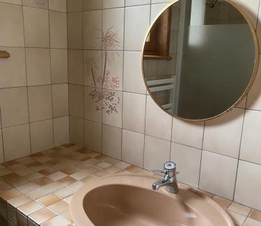 Vieille-Brioude Apartment | Studio confortable