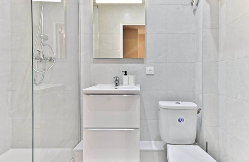 Le Pre-Saint-Gervais Apartment | Studio cosy climatisé – confort & calme
