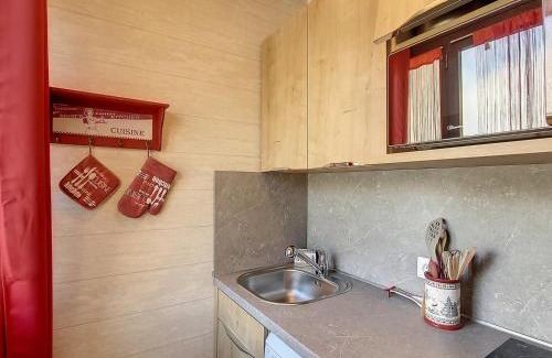 La Toussuire Apartment | Studio cosy à 30m des pistes, cœur de station, bien équipé pour 4 personnes - FR-1-416-185
