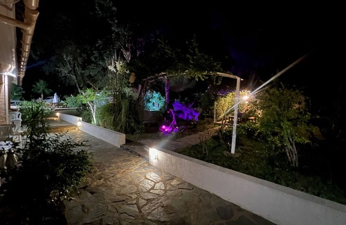 Santa-Maria-Poggio Apartment | Studio Dans Grand Parc, Proche Mer/rivière Idéal Couple et Famille