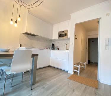 Oostduinkerke-Bad Apartment | Studio Delfien