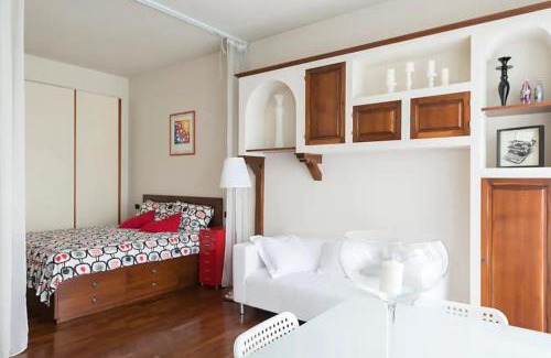 Porta Romana Apartment | Studio Downtown Fantastic Area