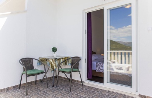 Putnikovic Apartment | Studio flat near beach Žuronja, Pelješac (AS-14095-b)