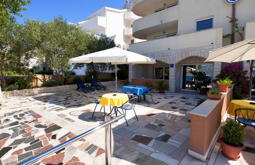 Slatine Apartment | Studio flat near beach Slatine, Čiovo (AS-1139-b)
