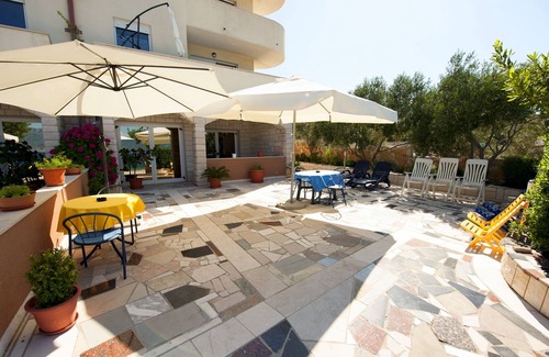 Slatine Apartment | Studio flat near beach Slatine, Čiovo (AS-1139-b)