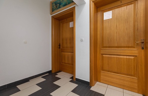 Krvavica Apartment | Studio flat with air-conditioning Krvavica, Makarska (AS-23540-c)
