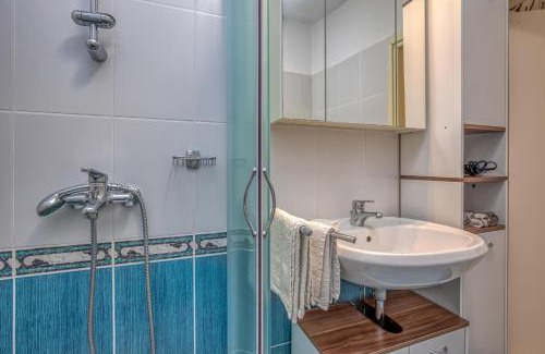 Funtana Apartment | Studio Gordana with Terrace