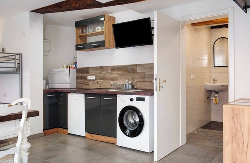 Igelswies Apartment | Studio Holiday Apartment "Lilly" with Wi-Fi