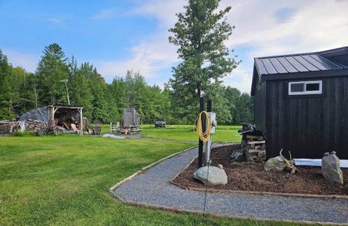 Monkton House | Studio in the country w/Hot Tub