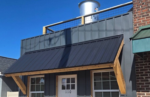 Pickens Apartment | Studio in the Heart of Pickens Roof top Deck & Fire pit.PEAK LEAF WEEK!