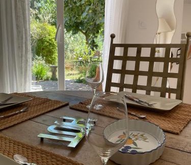 Villeneuve-les-Avignon Apartment | Studio lumineux
