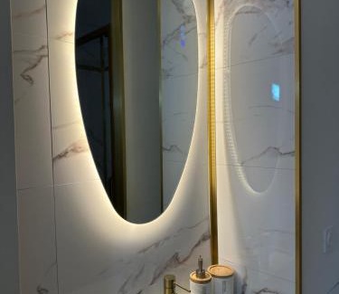 Ecusson Apartment | Studio MBS 2- Cosy, Tramway, Wifi, Parking, Equipé