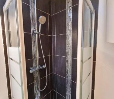 Elbeuf Apartment | Studio Moderne Bien Pensé