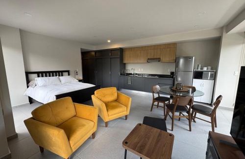 Leon Apartment | Studio Near Poliforum and Downtown