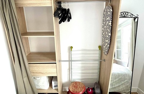 Les Iles Apartment | Studio on Ile Saint Louis, very quiet and charming