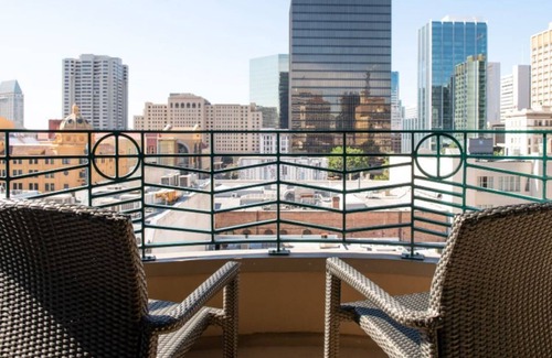 Civic Core Resort | Studio Overlooking the Gaslamp Quarters