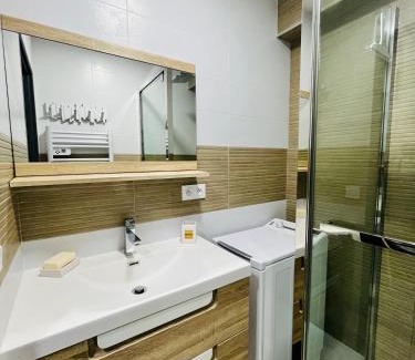 Le Couchant Apartment | Studio piscine plages à pied