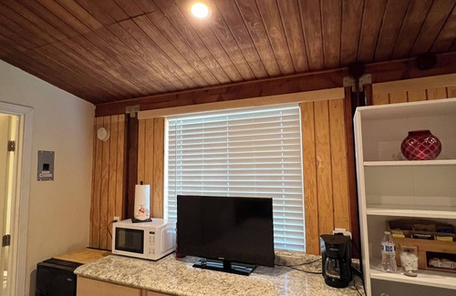 Modesto Apartment | Studio Room with Full Bath