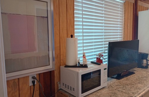 Modesto Apartment | Studio Room with Full Bath