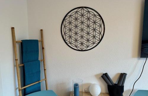 Lens Apartment | Studio Serenity, 4 min walk to center!