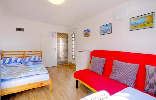 Ljubljana Apartment | Studio Southwest 3 with AirCon & FREE Parking