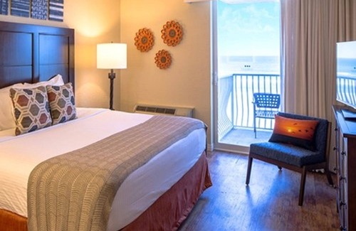 Ormond Shores Resort | Studio Street View, Luxury Condo, Ormand Beach, Florida 3673987