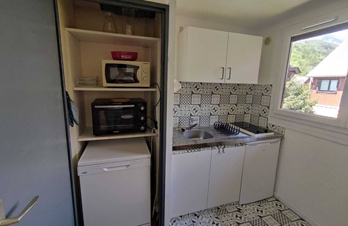 Allemond Apartment | Studio ThiCha Summer and Winter offers access to the Oisans resort and Alpe d'Huez.