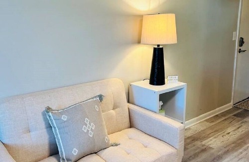 Kouts Apartment | Studio Unit in Kouts/Valparaiso