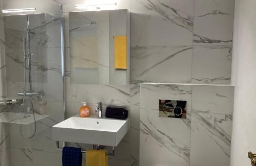 Vira Apartment | Studio Viramonte - charmantes Apartment mit Pool & Seeblick