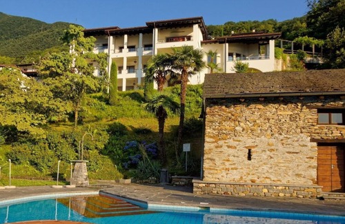 Vira Apartment | Studio with a view of the water