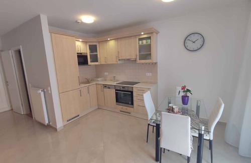 Siofok Aranypart Apartment | Studio with air conditioning and car park directly on the shore