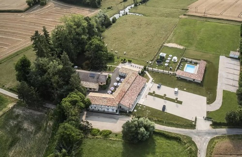 Arbigny Villa | Studio with jacuzzi sleeps 6