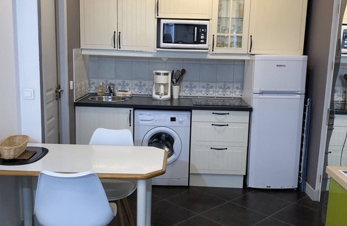 Thonon-les-Bains Apartment | Studio with private parking Thonon center, very close to Thermes