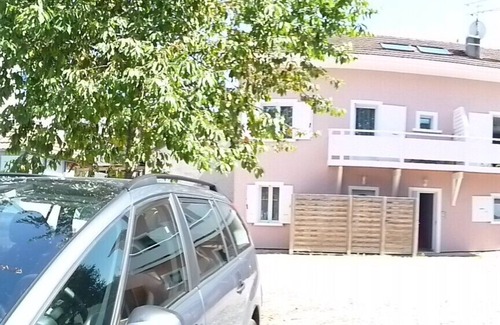 Thonon-les-Bains Apartment | Studio with private parking Thonon center, very close to Thermes