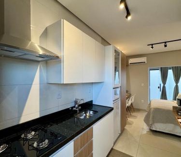 Jardim Palmeiras Apartment | Studio1 aconchegante com varanda e garagem exclusiva