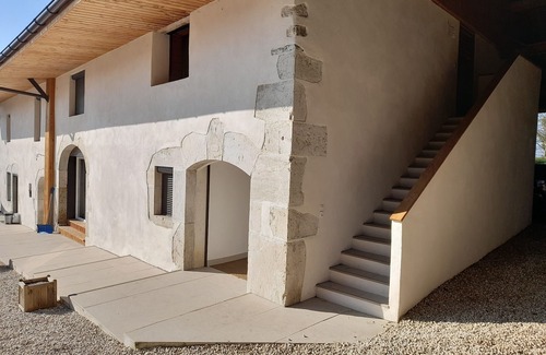 Vaulx Apartment | Studios Dans Ferme Rénovée au Calme à 15 Minutes D'annecy