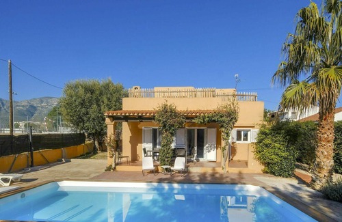 Alcanar Villa | Stunning private villa for 8 guests with private pool, WIFI and TV