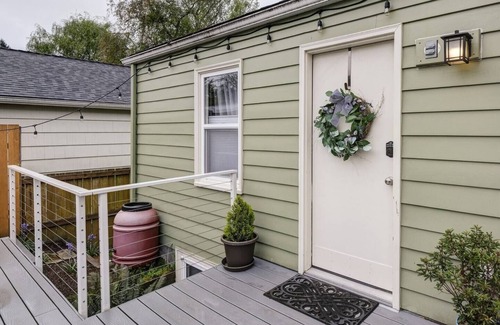 Greenwood Apartment | Stunner 3 BR MIL w/Patio!