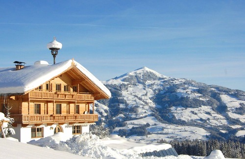 Hopfgarten im Brixental Villa | Stunning villa for 6 people with WIFI, TV, balcony, pets allowed and panoramic view