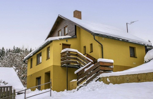 Stare Buky House | Stunning private villa for 10 people with WIFI, hot tub, private pool, TV, terrace and pets allo.
