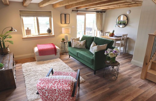 Quedgeley House | Stunning villa for 2 people with WIFI, terrace and pets allowed