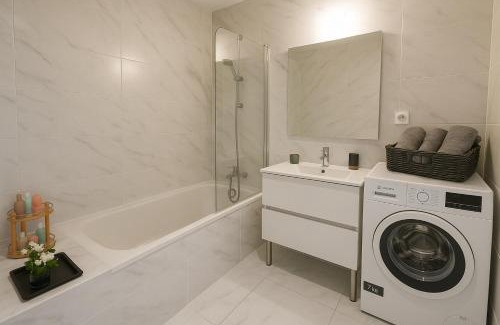 Beausoleil Apartment | Stunning 1 Bedroom Apartment 5 minutes to Monaco racetrack - Perfect for Grand Prix
