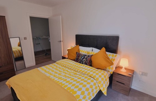 Boleyn Apartment | Stunning 2-Bed Apartment in London