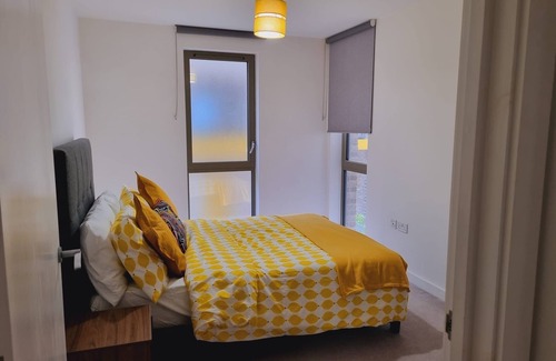 Boleyn Apartment | Stunning 2-Bed Apartment in London