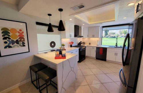 Palm Desert House | Stunning 2BD/3BA. Private hot tub. 36 pools. BBQ