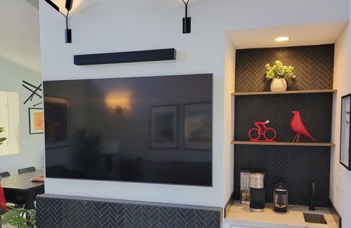 Palm Desert House | Stunning 2BD/3BA. Private hot tub. 36 pools. BBQ