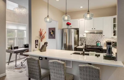 Central Boulder House | Stunning 2BR Downtown Bungalow—Walk to Dining