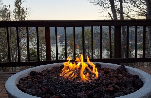Lake Arrowhead Cabin | Stunning 3BR Lake View Gem w/Lake Access. S'mores ready Fire Pit-Dog Friendly