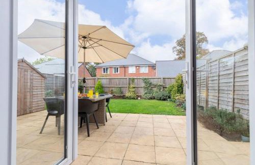 Cheltenham House | Stunning 4 Bed 3 Bathroom Home
