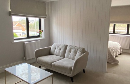 Swanage House | Stunning 6-Bedroom House in Swanage, Minutes from Beach, with Parking and Garden